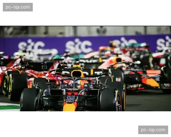 “F1沙特阿拉伯大奖赛：维斯塔潘杆位发车夺冠，法拉利双车登台”